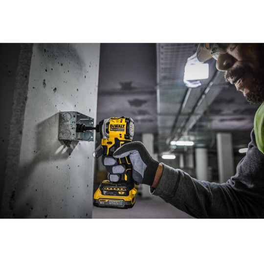 Купити Набір з двох інструментів безщіткових DeWALT DCK2051H2T. Офіційний магазин Toolmaster Україна. Фірмовий інструмент та обладнання, офіційна гарантія