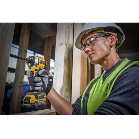 Купити Набір з двох інструментів безщіткових DeWALT DCK2051H2T. Офіційний магазин Toolmaster Україна. Фірмовий інструмент та обладнання, офіційна гарантія