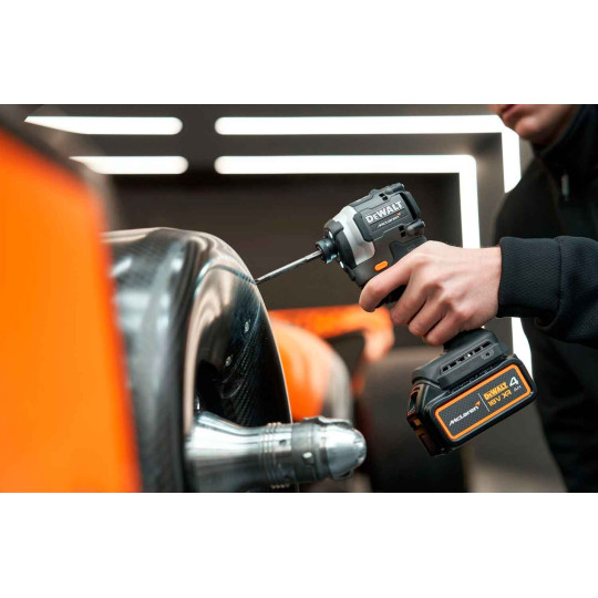 Купити Набір з двох інструментів акумуляторних безщіткових McLaren F1 TEAM LIMITED EDITION DeWALT DCK200MM2T. Офіційний магазин Toolmaster Україна. Фірмовий інструмент та обладнання, офіційна гарантія
