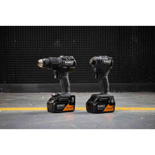 Купити Набор из двух инструментов аккумуляторных бесщеточных McLaren F1 TEAM SPECIAL EDITION DeWALT DCK2222MP2T. Официальный магазин Toolmaster Украина. Фирменный инструмент и оборудование, официальная гарантия