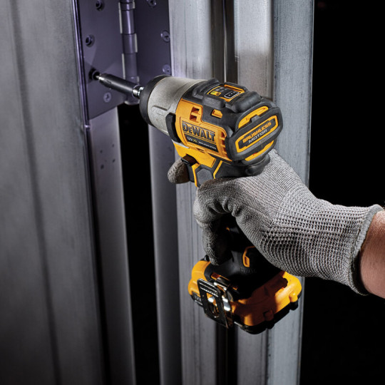 Купити Набір з двох інструментів безщіткових DeWALT DCK2110L2T. Офіційний магазин Toolmaster Україна. Фірмовий інструмент та обладнання, офіційна гарантія