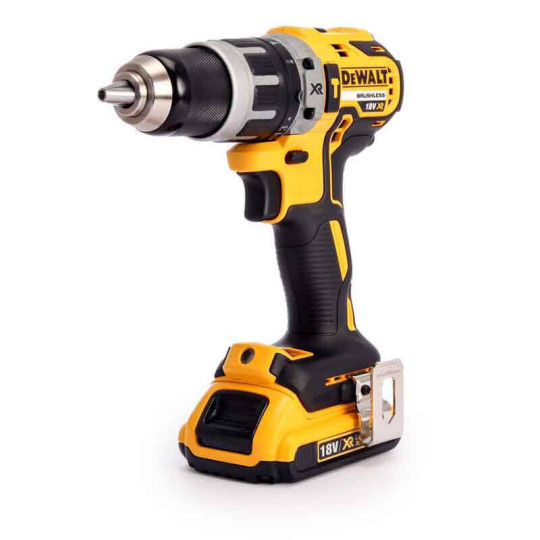 Купити Набір з чотирьох інструментів безщіткових DeWALT DCK422P3. Офіційний магазин Toolmaster Україна. Фірмовий інструмент та обладнання, офіційна гарантія