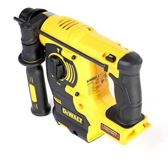 Купити Набір з чотирьох інструментів безщіткових DeWALT DCK422P3. Офіційний магазин Toolmaster Україна. Фірмовий інструмент та обладнання, офіційна гарантія