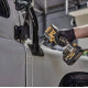 Набір з двох інструментів безщіткових DeWALT DCK2050E2T