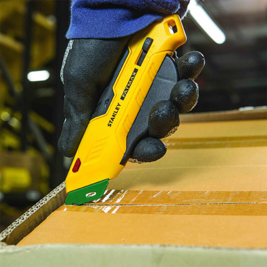 Купити Ніж безпечний FATMAX® Box Box з висувним трапецевидним лезом STANLEY FMHT10363-0. Офіційний магазин Toolmaster Україна. Фірмовий інструмент та обладнання, офіційна гарантія