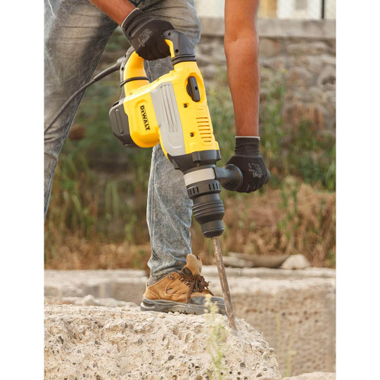 Купити Перфоратор мережевий SDS-MAX DeWALT D25733K. Офіційний магазин Toolmaster Україна. Фірмовий інструмент та обладнання, офіційна гарантія