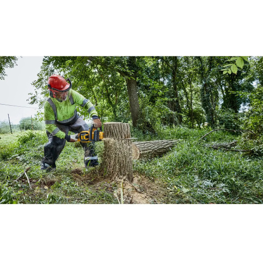 Купити Пила ланцюгова акумуляторна безщіткова DeWALT DCMCS574N. Офіційний магазин Toolmaster Україна. Фірмовий інструмент та обладнання, офіційна гарантія