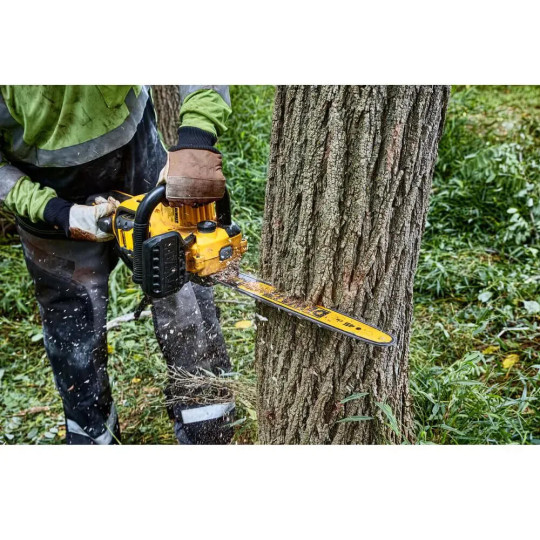 Купити Пила ланцюгова акумуляторна безщіткова DeWALT DCMCS574N. Офіційний магазин Toolmaster Україна. Фірмовий інструмент та обладнання, офіційна гарантія