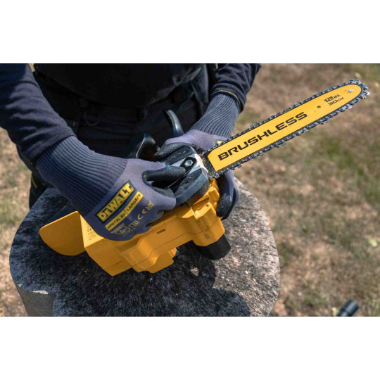 Купити Пила ланцюгова акумуляторна безщіткова DeWALT DCMCS565P1. Офіційний магазин Toolmaster Україна. Фірмовий інструмент та обладнання, офіційна гарантія