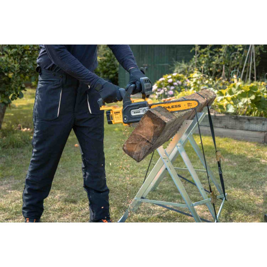 Купити Пила ланцюгова акумуляторна безщіткова DeWALT DCMCS565P1. Офіційний магазин Toolmaster Україна. Фірмовий інструмент та обладнання, офіційна гарантія