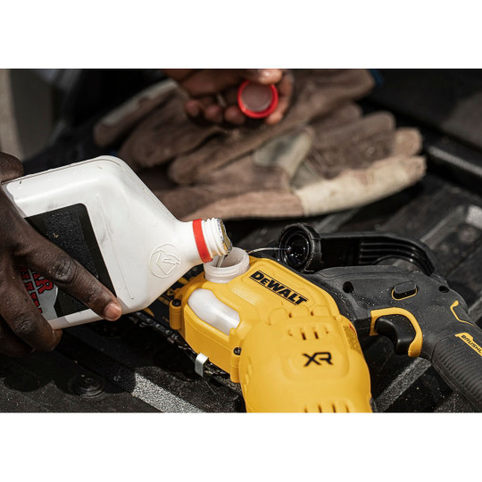 Купити Мини-пила цепная аккумуляторная бесщеточная DeWALT DCMPS520N. Официальный магазин Toolmaster Украина. Фирменный инструмент и оборудование, официальная гарантия