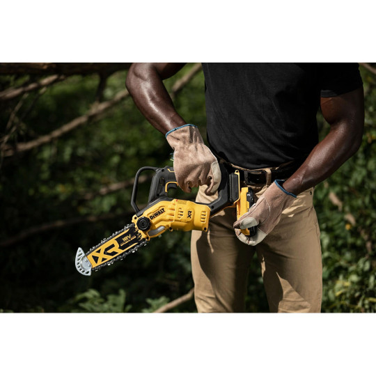Купити Мини-пила цепная аккумуляторная бесщеточная DeWALT DCMPS520N. Официальный магазин Toolmaster Украина. Фирменный инструмент и оборудование, официальная гарантия