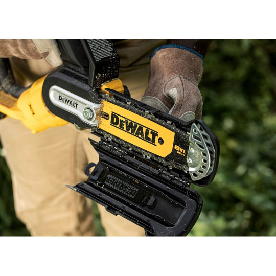 Купити Мини-пила цепная аккумуляторная бесщеточная DeWALT DCMPS520P1. Официальный магазин Toolmaster Украина. Фирменный инструмент и оборудование, официальная гарантия