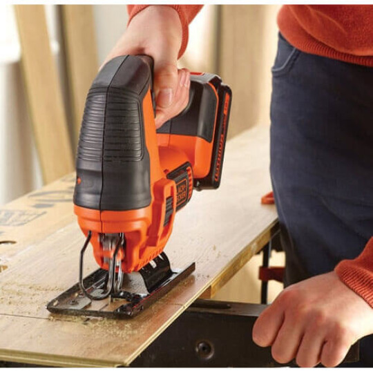 Купити Пила лобзикова акумуляторна BLACK+DECKER BDCJS18N. Офіційний магазин Toolmaster Україна. Фірмовий інструмент та обладнання, офіційна гарантія