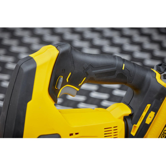 Купити Пила лобзиковая аккумуляторная STANLEY FATMAX SFMCS600B. Официальный магазин Toolmaster Украина. Фирменный инструмент и оборудование, официальная гарантия