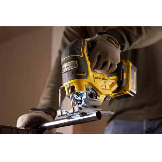 Купити Пила лобзикова акумуляторна STANLEY FATMAX SFMCS650M2K. Офіційний магазин Toolmaster Україна. Фірмовий інструмент та обладнання, офіційна гарантія