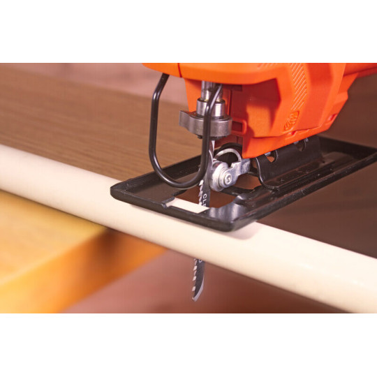 Купити Пила лобзиковая мережева BLACK+DECKER BES603. Офіційний магазин Toolmaster Україна. Фірмовий інструмент та обладнання, офіційна гарантія
