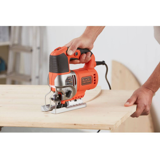 Купити Пила лобзиковая мережева BLACK+DECKER BES610. Офіційний магазин Toolmaster Україна. Фірмовий інструмент та обладнання, офіційна гарантія