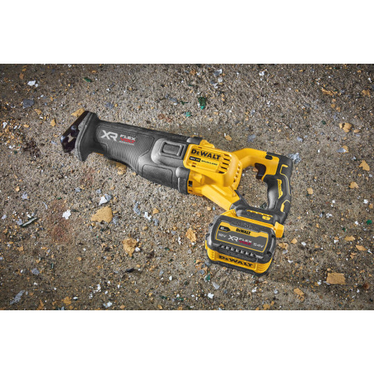 Купити Пила шабельна акумуляторна DeWALT DCS386NT. Офіційний магазин Toolmaster Україна. Фірмовий інструмент та обладнання, офіційна гарантія