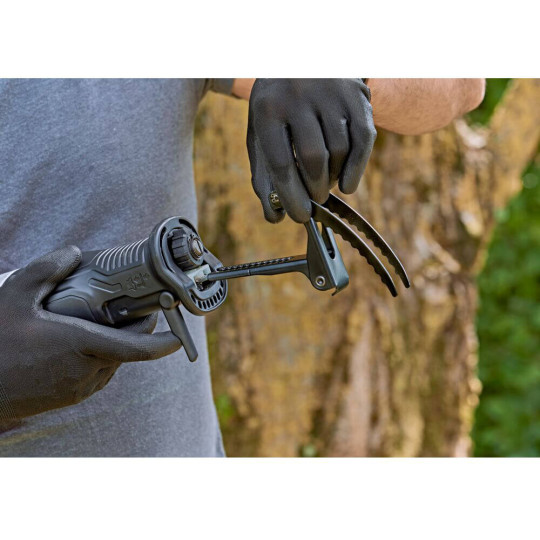 Купити Пила шабельна мережева BLACK+DECKER BES301. Офіційний магазин Toolmaster Україна. Фірмовий інструмент та обладнання, офіційна гарантія