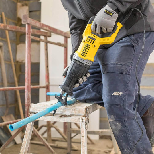 Купити Пила шабельна мережева STANLEY FATMAX FME360. Офіційний магазин Toolmaster Україна. Фірмовий інструмент та обладнання, офіційна гарантія
