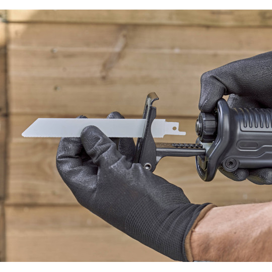 Купити Пила шабельна мережева BLACK+DECKER BES301K. Офіційний магазин Toolmaster Україна. Фірмовий інструмент та обладнання, офіційна гарантія