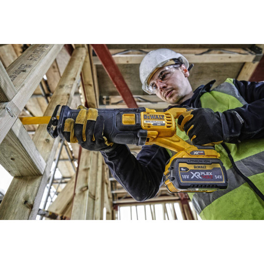 Купити Пила шабельна акумуляторна DeWALT DCS389N. Офіційний магазин Toolmaster Україна. Фірмовий інструмент та обладнання, офіційна гарантія