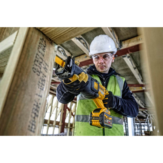 Купити Пила шабельна акумуляторна DeWALT DCS389NT. Офіційний магазин Toolmaster Україна. Фірмовий інструмент та обладнання, офіційна гарантія