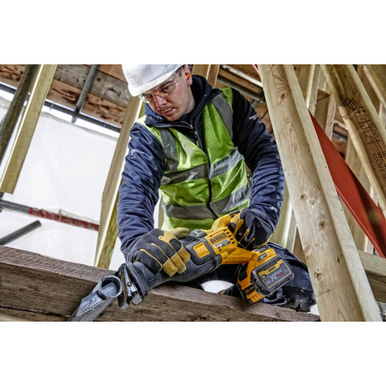 Купити Пила шабельна акумуляторна DeWALT DCS389NT. Офіційний магазин Toolmaster Україна. Фірмовий інструмент та обладнання, офіційна гарантія