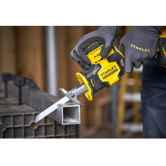 Купити Пила шабельна акумуляторна STANLEY FATMAX SFMCS305B. Офіційний магазин Toolmaster Україна. Фірмовий інструмент та обладнання, офіційна гарантія