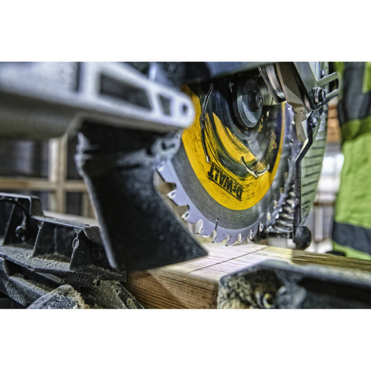 Купити Пила торцювальна акумуляторна безщіткова DeWALT DCS727T2. Офіційний магазин Toolmaster Україна. Фірмовий інструмент та обладнання, офіційна гарантія