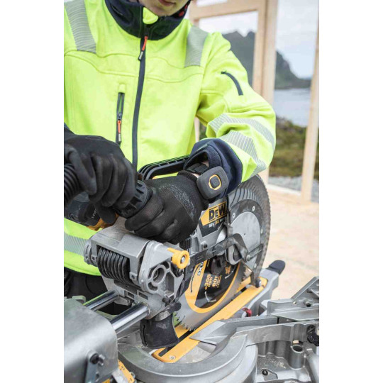 Купити Пилка торцювальна акумуляторна безщіткова DeWALT DCS782N. Офіційний магазин Toolmaster Україна. Фірмовий інструмент та обладнання, офіційна гарантія