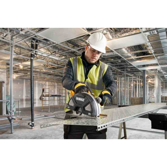 Купити Пила дисковая по металлу аккумуляторная DeWALT DCS383H2. Официальный магазин Toolmaster Украина. Фирменный инструмент и оборудование, официальная гарантия