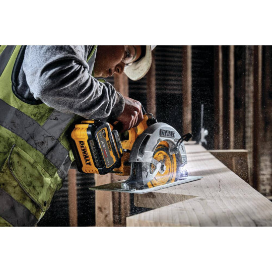 Купити Пила дискова акумуляторна безщіткова DeWALT DCS573NT. Офіційний магазин Toolmaster Україна. Фірмовий інструмент та обладнання, офіційна гарантія