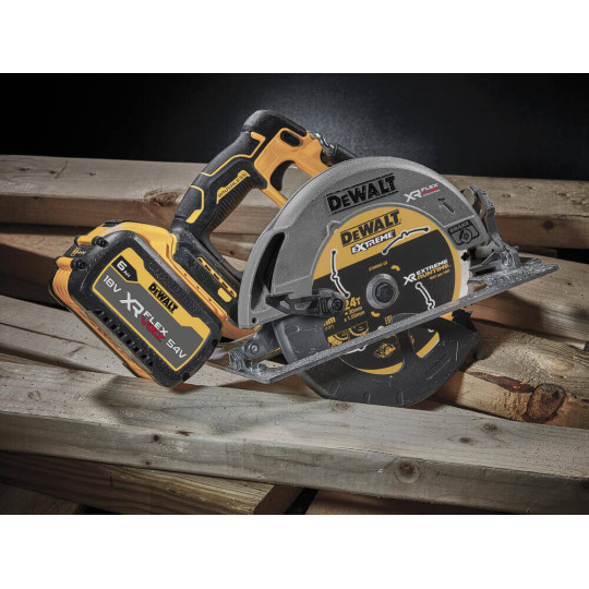 Купити Пила дискова акумуляторна безщіткова DeWALT DCS573NT. Офіційний магазин Toolmaster Україна. Фірмовий інструмент та обладнання, офіційна гарантія