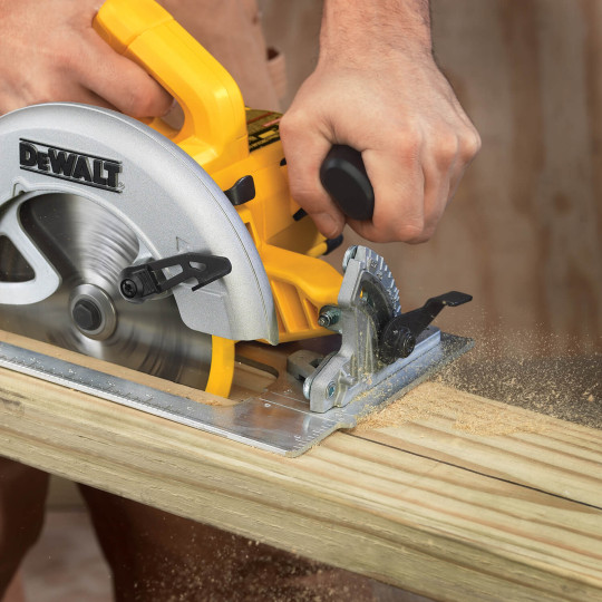 Купити Пила дискова мережева DeWALT DWE575K. Офіційний магазин Toolmaster Україна. Фірмовий інструмент та обладнання, офіційна гарантія