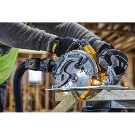 Купити Пила дискова акумуляторна DeWALT DCS570N. Офіційний магазин Toolmaster Україна. Фірмовий інструмент та обладнання, офіційна гарантія