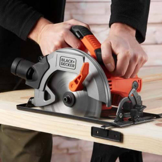 Купити Пила дискова мережева BLACK+DECKER CS1550. Офіційний магазин Toolmaster Україна. Фірмовий інструмент та обладнання, офіційна гарантія