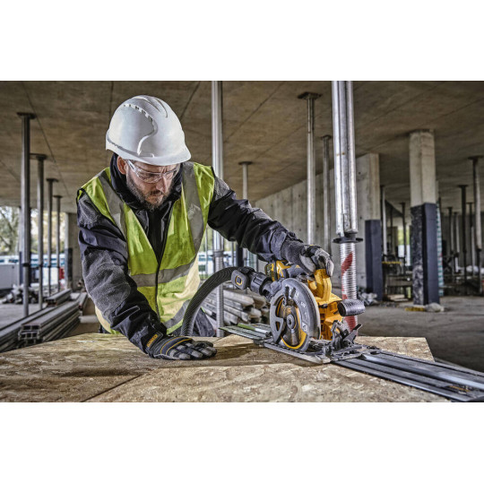 Купити Пила дискова акумуляторна DeWALT DCS579NT. Офіційний магазин Toolmaster Україна. Фірмовий інструмент та обладнання, офіційна гарантія