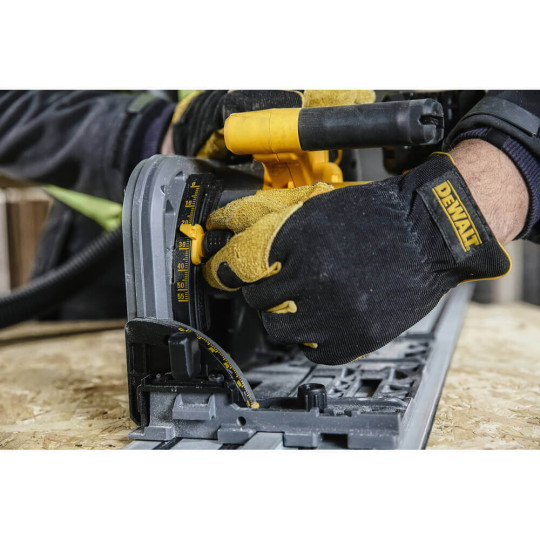 Купити Пила дискова занурювальна акумуляторна DeWALT DCS520NT. Офіційний магазин Toolmaster Україна. Фірмовий інструмент та обладнання, офіційна гарантія