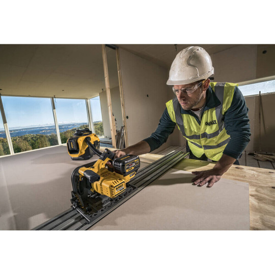 Купити Пила дискова занурювальна акумуляторна DeWALT DCS520NT. Офіційний магазин Toolmaster Україна. Фірмовий інструмент та обладнання, офіційна гарантія