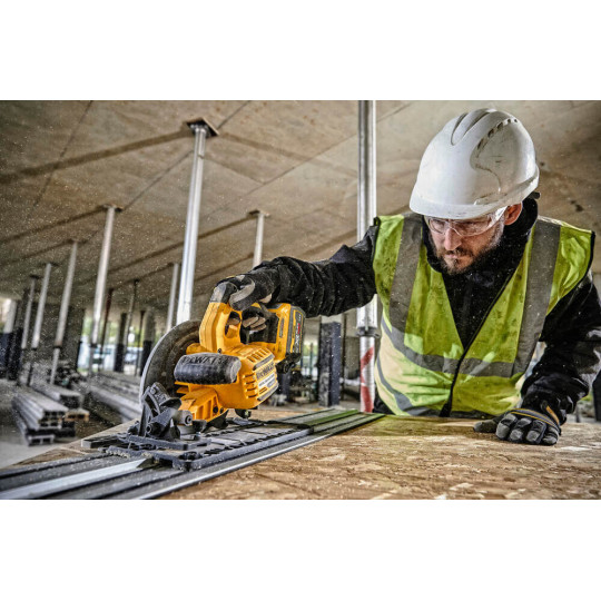 Купити Пила дисковая аккумуляторная DeWALT DCS579X2. Официальный магазин Toolmaster Украина. Фирменный инструмент и оборудование, официальная гарантия