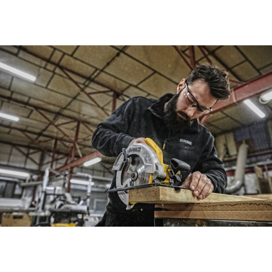 Купити Пила дискова мережева DeWALT DWE560. Офіційний магазин Toolmaster Україна. Фірмовий інструмент та обладнання, офіційна гарантія