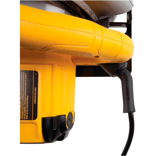 Купити Пила дискова мережева DeWALT DWE560. Офіційний магазин Toolmaster Україна. Фірмовий інструмент та обладнання, офіційна гарантія
