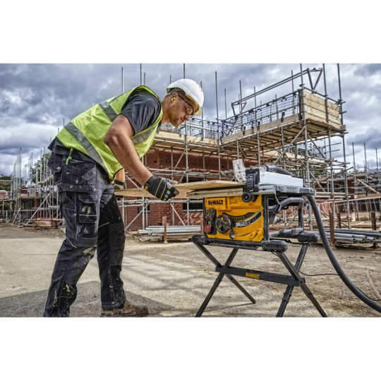 Купити Пила настільна-циркулярна мережева + стол DE7400 DeWALT DWE7485RS. Офіційний магазин Toolmaster Україна. Фірмовий інструмент та обладнання, офіційна гарантія