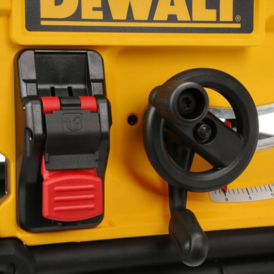 Купити Пила настольная сетевая DeWALT DWE7492. Официальный магазин Toolmaster Украина. Фирменный инструмент и оборудование, официальная гарантия