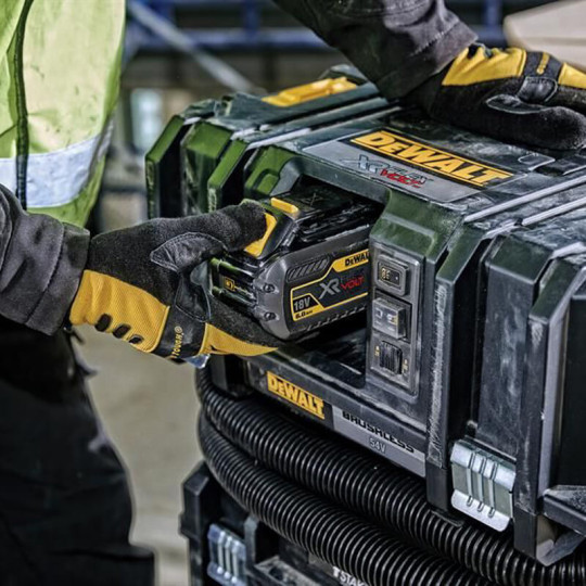 Купити Пилосос акумуляторний безщітковий DeWALT DCV586MT2. Офіційний магазин Toolmaster Україна. Фірмовий інструмент та обладнання, офіційна гарантія