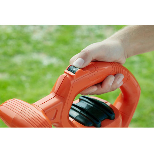 Купити Садовий пилосос електричний BLACK+DECKER BEBLV290. Офіційний магазин Toolmaster Україна. Фірмовий інструмент та обладнання, офіційна гарантія