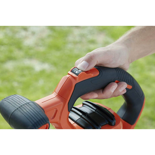 Купити Садовый пылесос электрический BLACK+DECKER BEBLV300. Официальный магазин Toolmaster Украина. Фирменный инструмент и оборудование, официальная гарантия