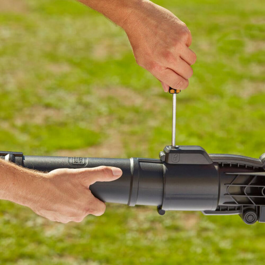 Купити Садовий пилосос електричний BLACK+DECKER BEBLV301. Офіційний магазин Toolmaster Україна. Фірмовий інструмент та обладнання, офіційна гарантія